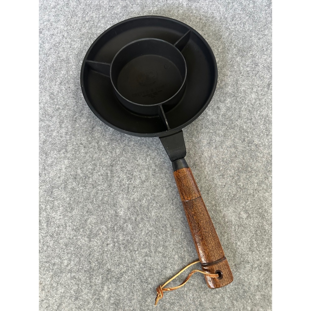 Nordic Ware Crepes N Things Vintage Crepe Pan Wooden Handle Made in USA Black